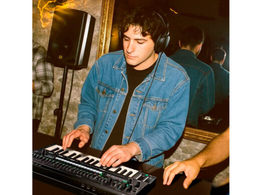 Donner-Essential-L1-synthesizer