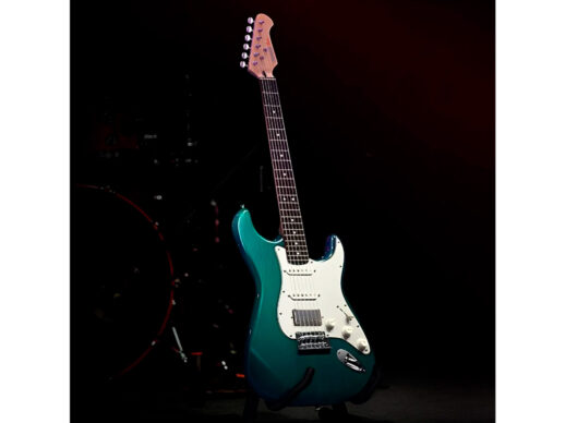 Donner-DST-400-el-guitar-transparent-turquoise