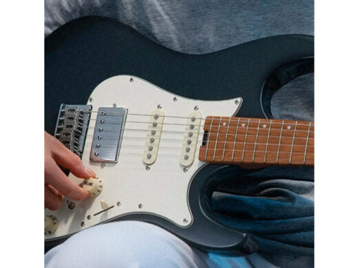 Donner-DST-550-el-guitar-sort
